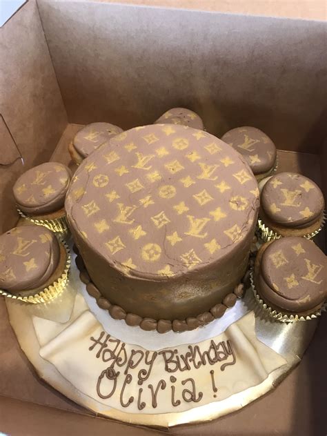 louis vuitton pastry paris|Louis Vuitton cakes.